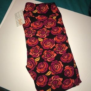 Lularoe TC “Disney Roses” NWT